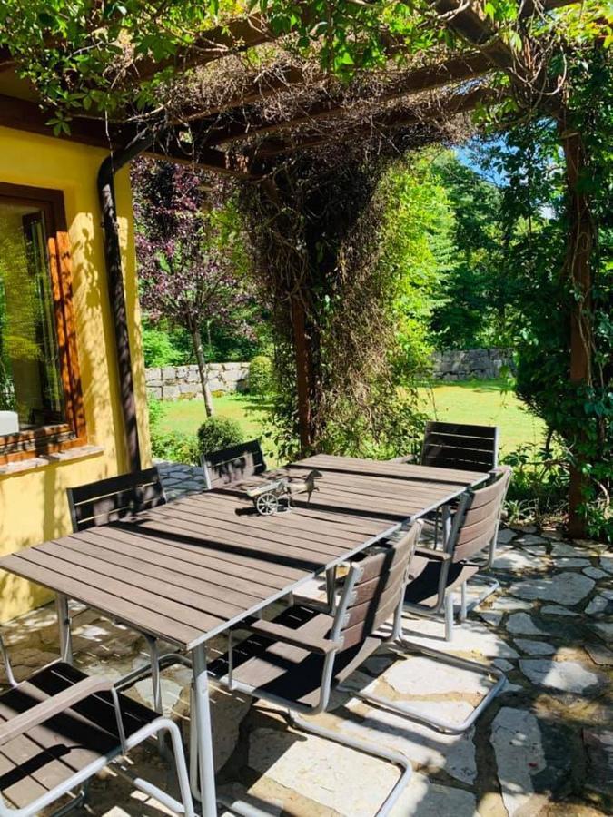 Pocitniska Hisa Lazar Hotell Kobarid Exteriör bild