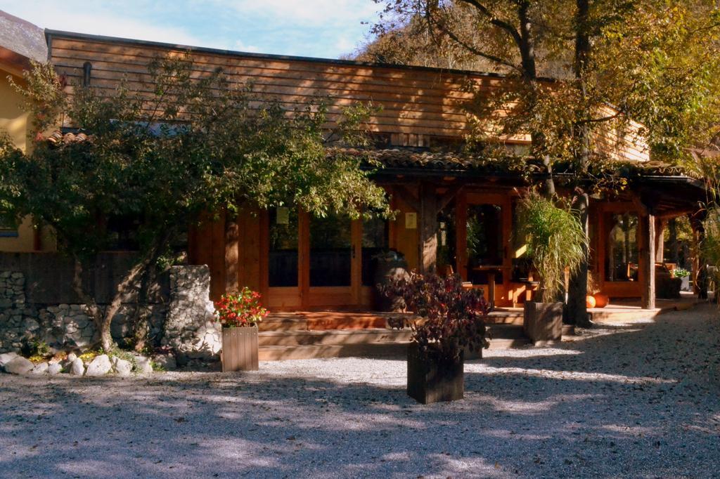 Pocitniska Hisa Lazar Hotell Kobarid Exteriör bild