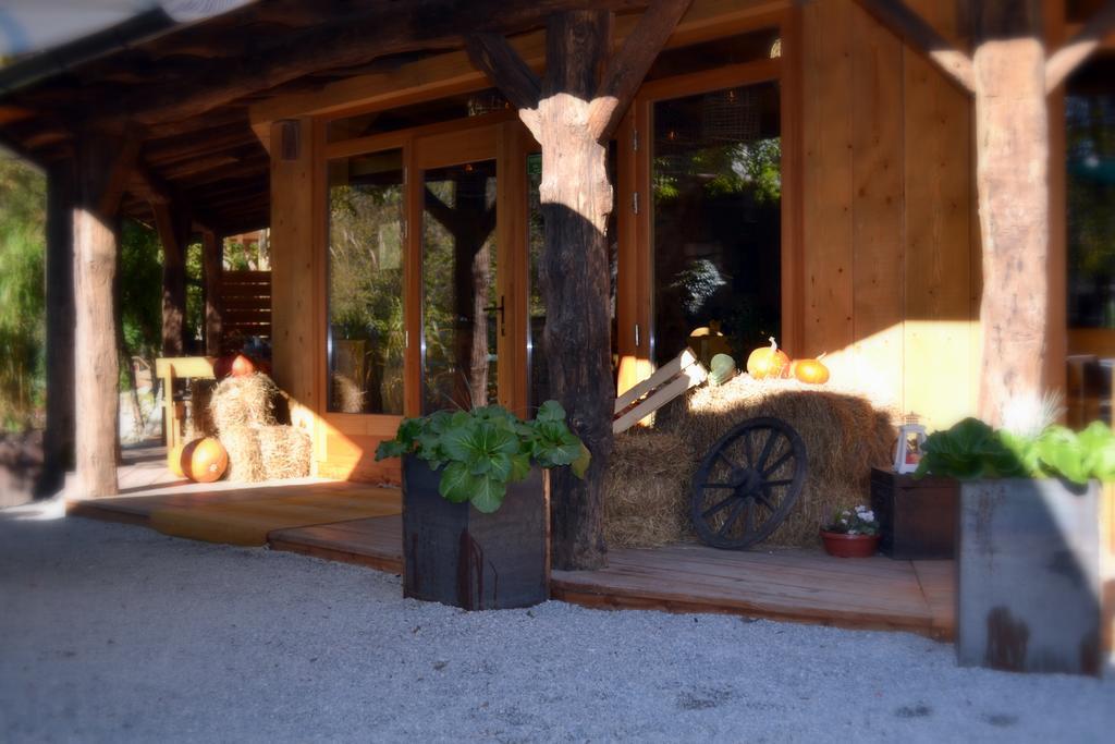 Pocitniska Hisa Lazar Hotell Kobarid Exteriör bild