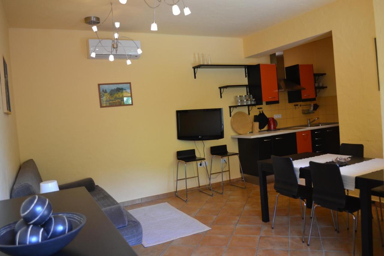 Pocitniska Hisa Lazar Hotell Kobarid Exteriör bild